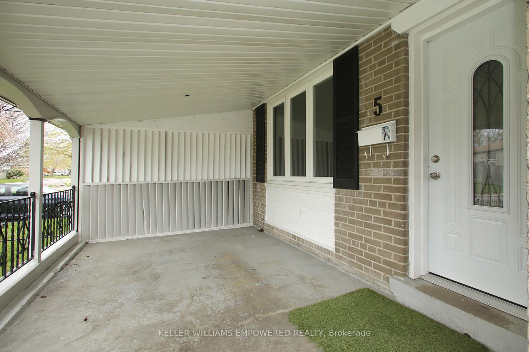 Photo 6 of 5 Tulloch Drive, Ajax, South East — HOMEH