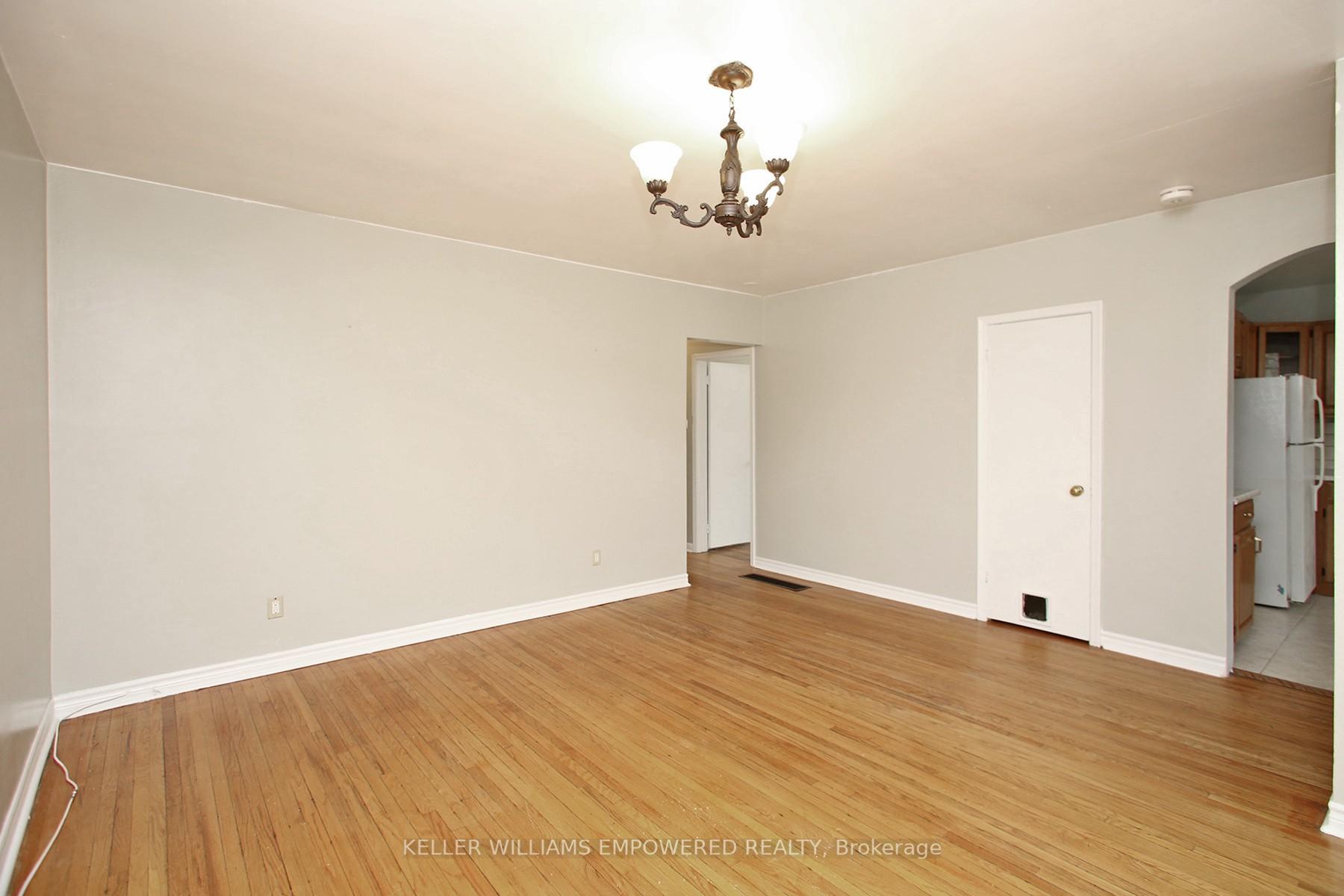 Photo 13 of 5 Tulloch Drive, Ajax, South East — HOMEH