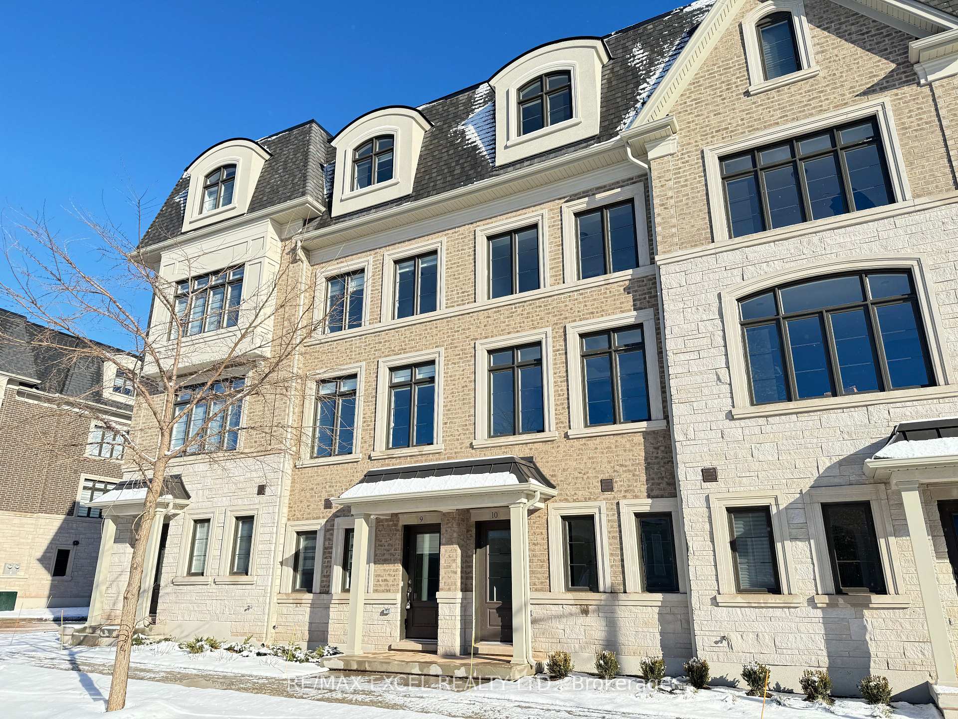 Front of Unit 10, 2119 Lillykin Street
