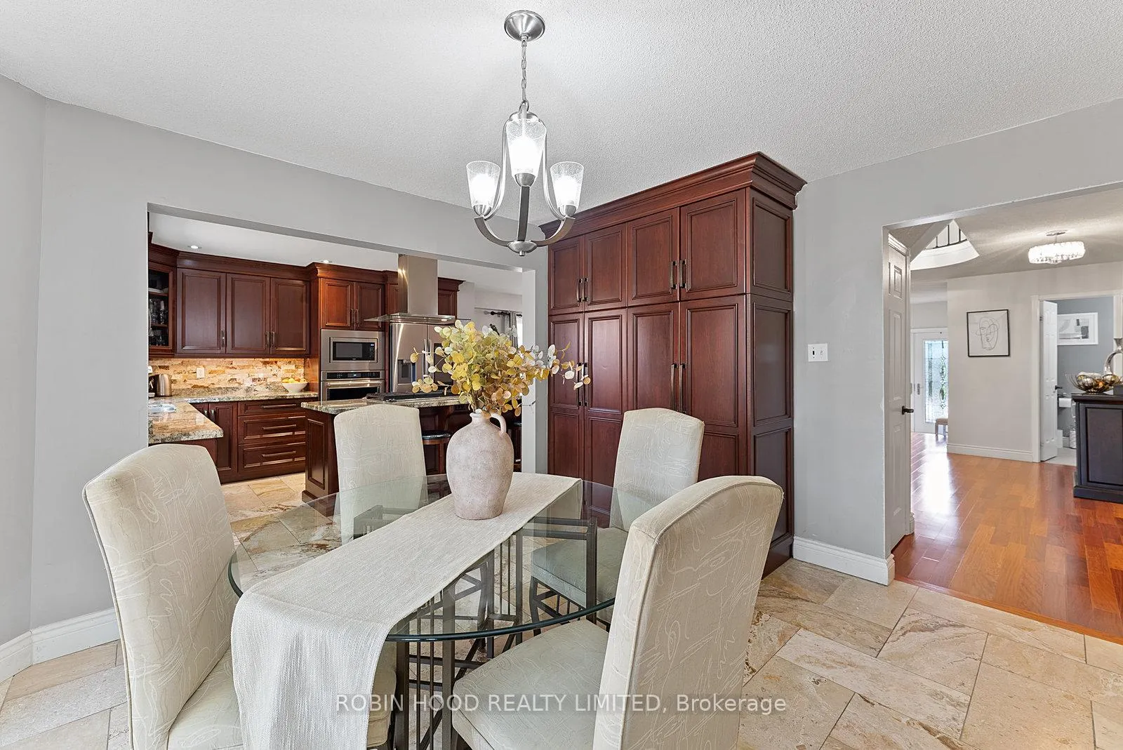 Photo 34 of 22 Strangway Court, Brampton, Heart Lake West — HOMEH