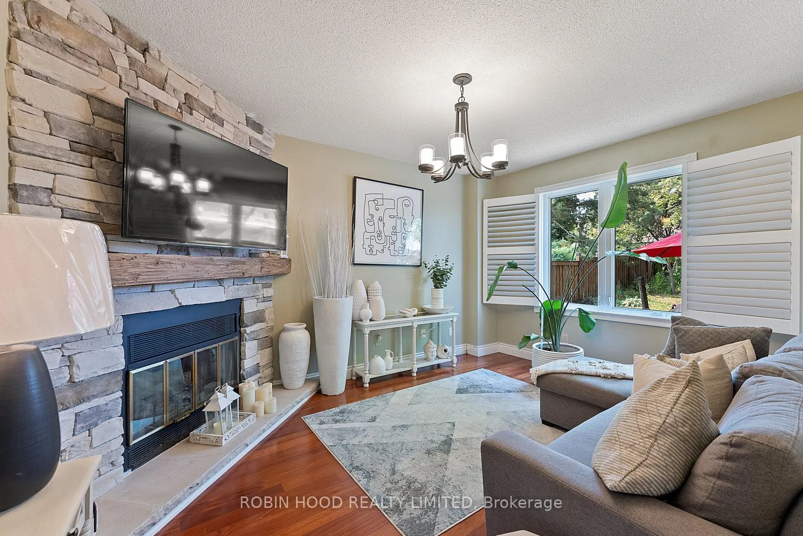 Photo 35 of 22 Strangway Court, Brampton, Heart Lake West — HOMEH