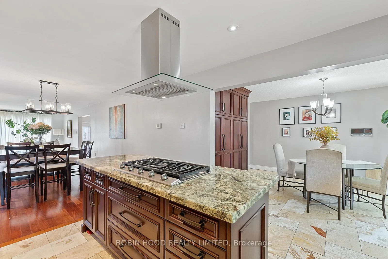 Photo 37 of 22 Strangway Court, Brampton, Heart Lake West — HOMEH