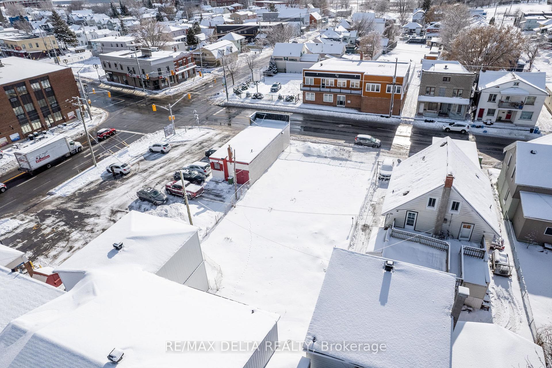 Photo 5 of 439 Water Street E, Cornwall — HOMEH