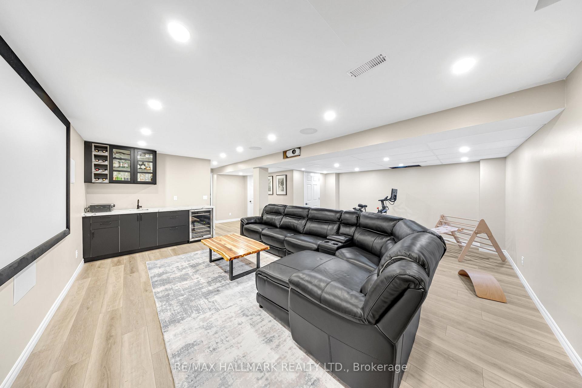 Photo 20 of 150 Bannister Street, Clarington, Bowmanville — HOMEH
