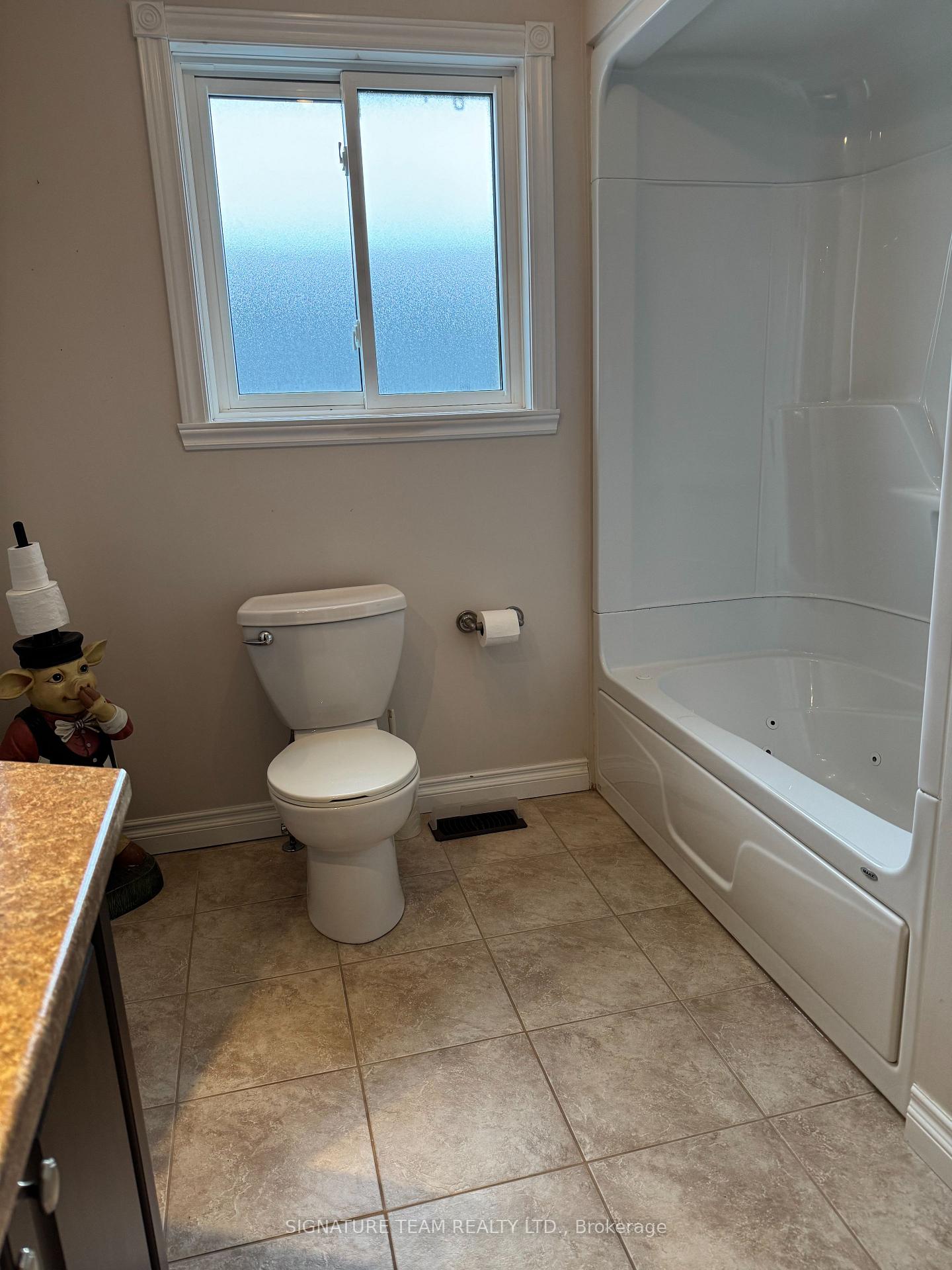 Photo 18 of 509 Anderson Drive, Cornwall — HOMEH