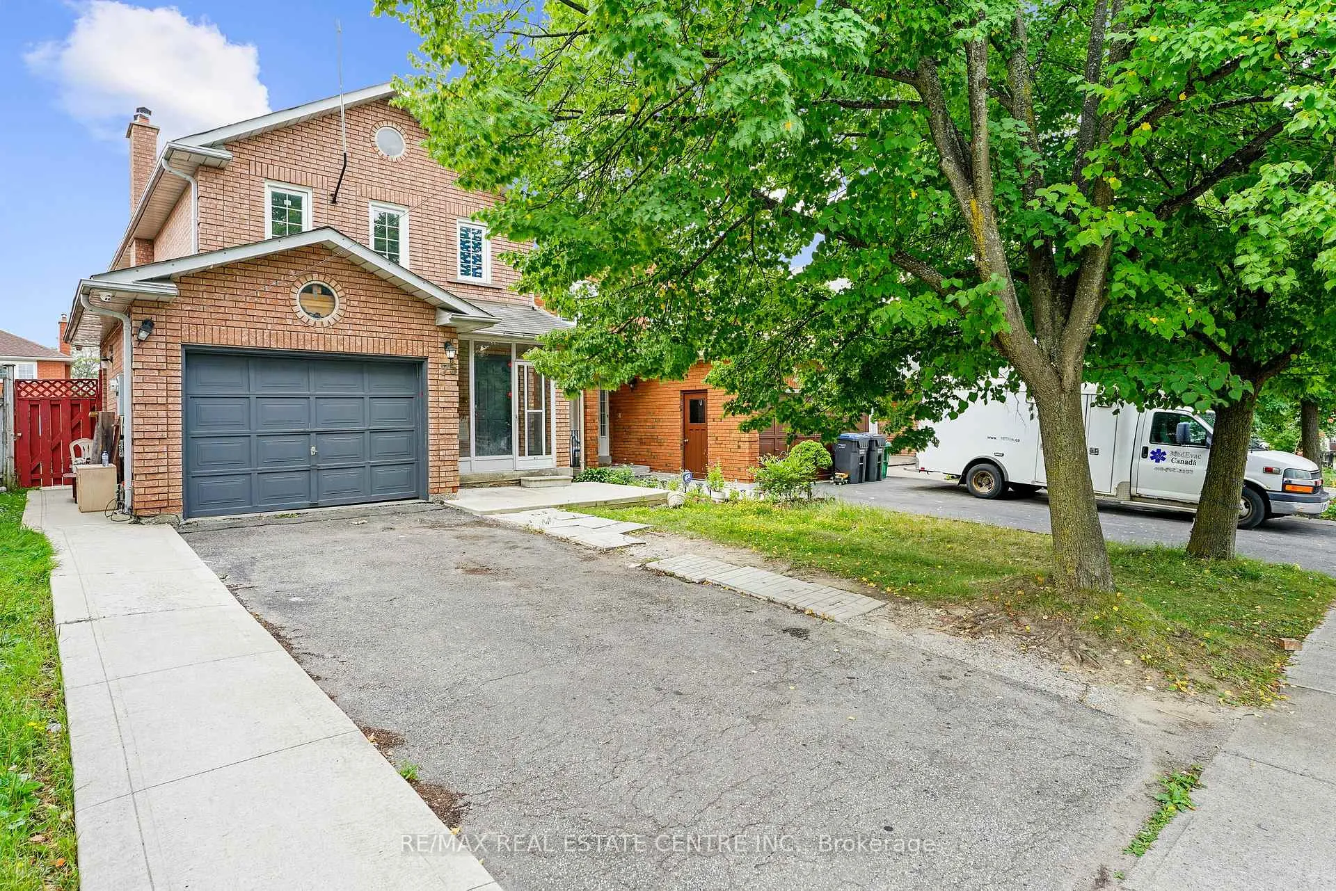 Photo 2 of 75 Michigan Avenue, Brampton, Fletcher's Creek South — HOMEH