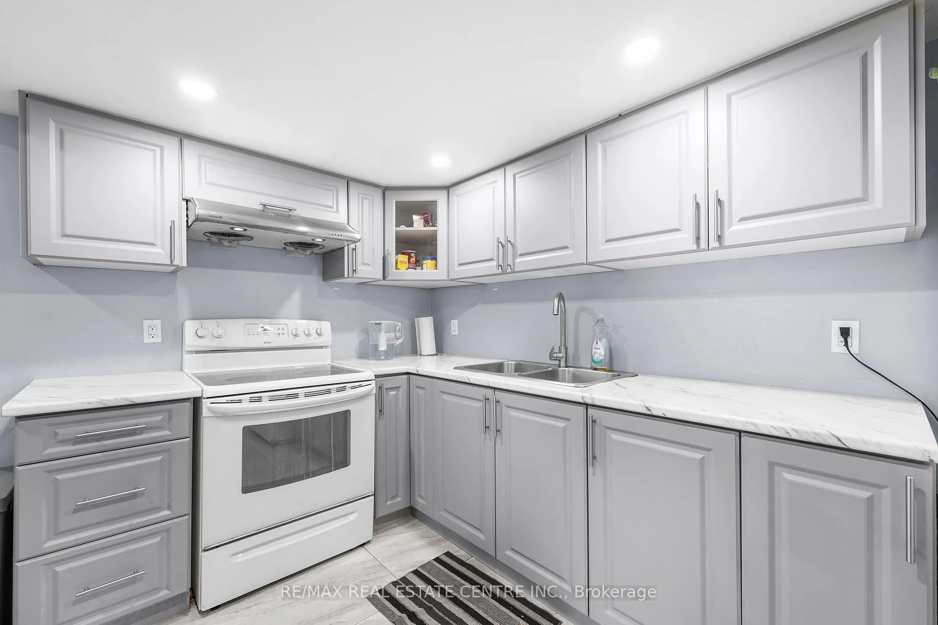 Photo 12 of 75 Michigan Avenue, Brampton, Fletcher's Creek South — HOMEH