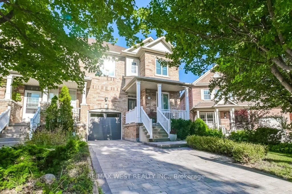 Photo 2 of 31 Watkins Glen Crescent, Aurora, Bayview Wellington — HOMEH
