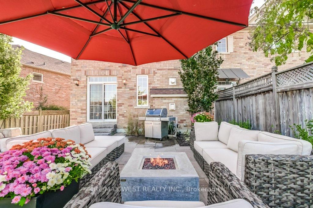 Photo 43 of 31 Watkins Glen Crescent, Aurora, Bayview Wellington — HOMEH