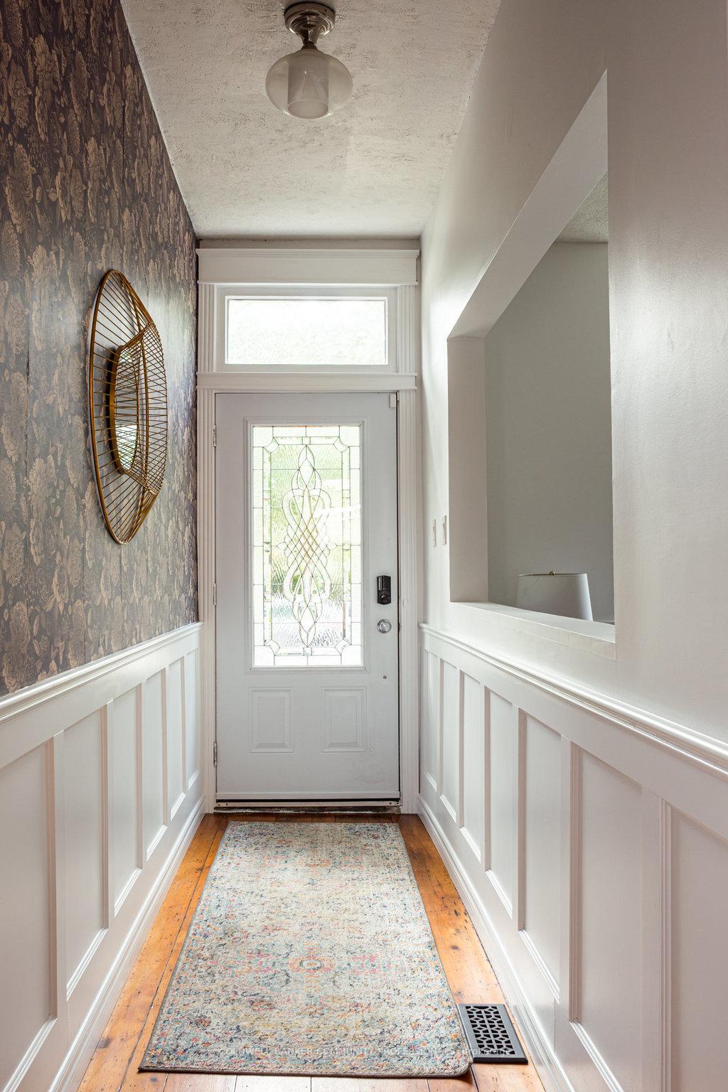 Photo 5 of 52 Emerald Street N, Hamilton, Landsdale — HOMEH