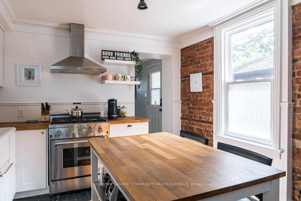 Photo 24 of 52 Emerald Street N, Hamilton, Landsdale — HOMEH