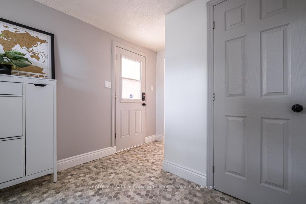 Photo 30 of 52 Emerald Street N, Hamilton, Landsdale — HOMEH