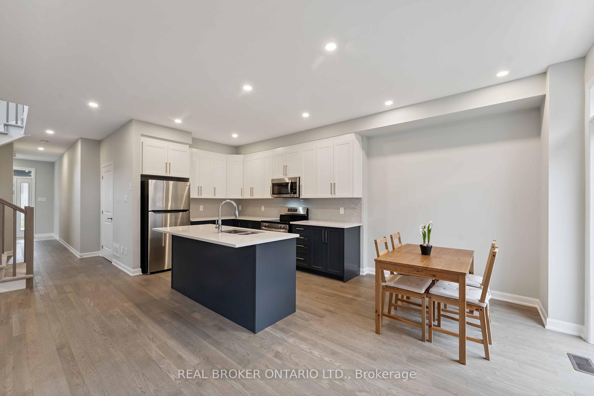 Photo 11 of 242 Tullaghan Heights, Ottawa, Barrhaven - Half Moon Bay — HOMEH