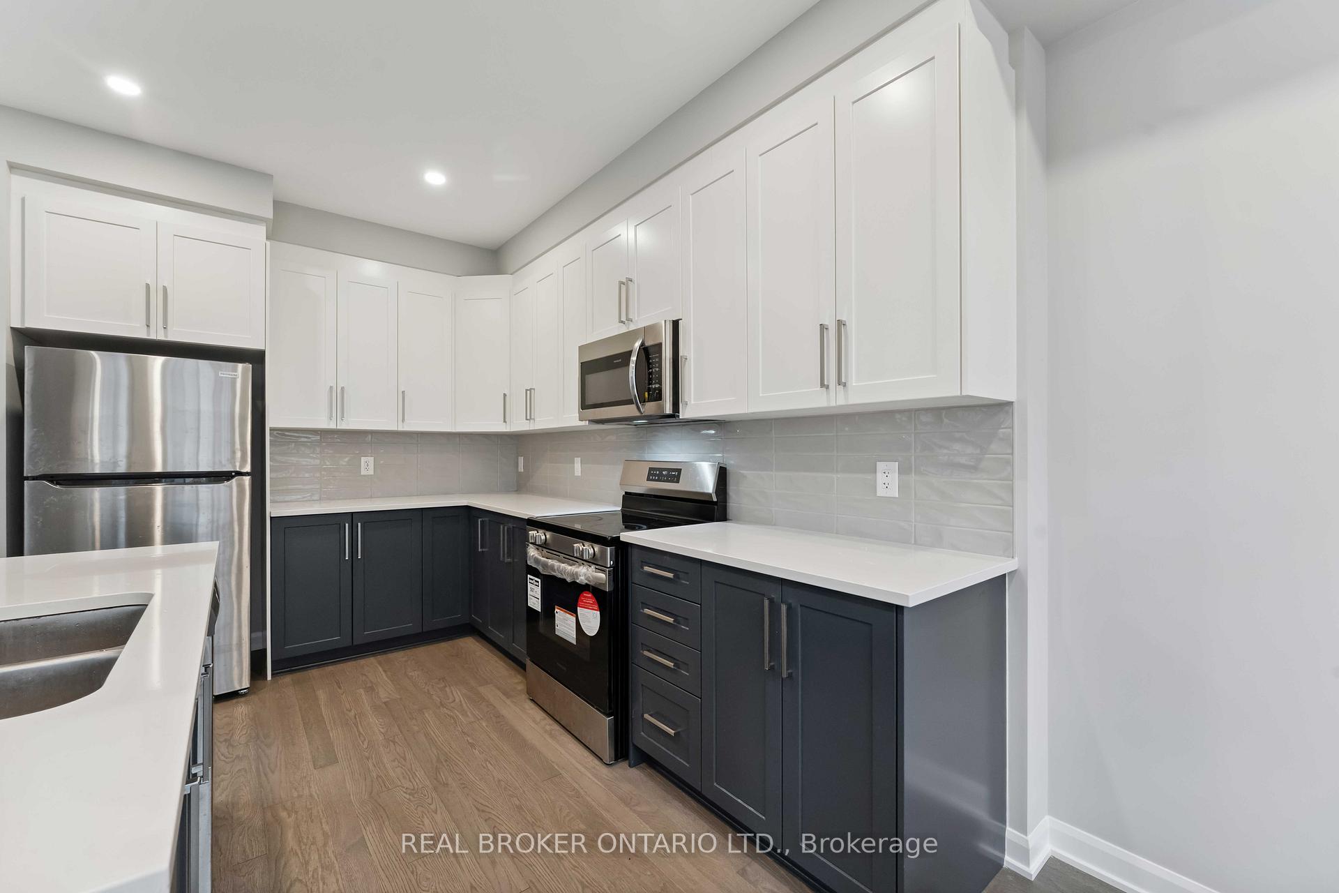 Photo 14 of 242 Tullaghan Heights, Ottawa, Barrhaven - Half Moon Bay — HOMEH