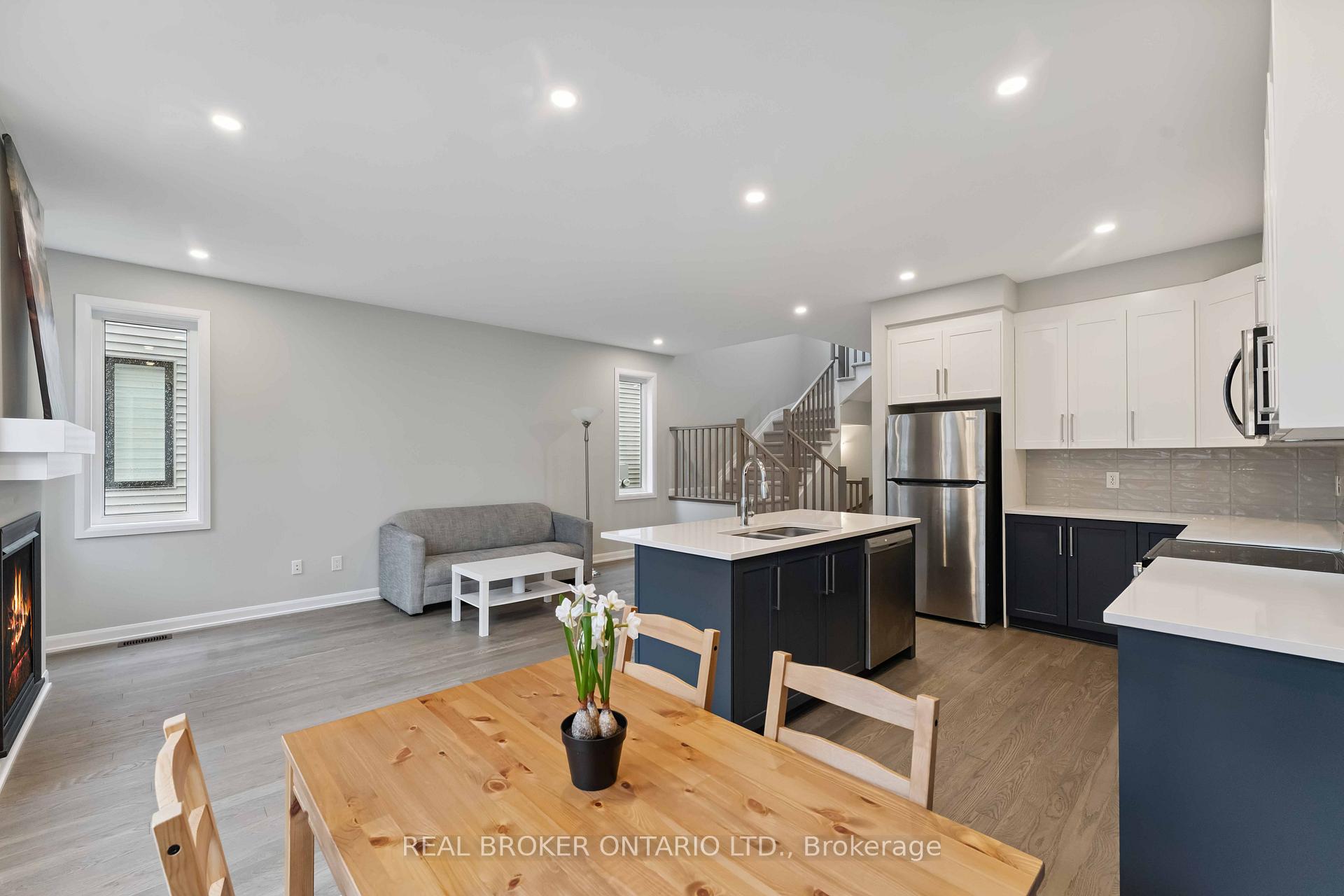 Photo 17 of 242 Tullaghan Heights, Ottawa, Barrhaven - Half Moon Bay — HOMEH