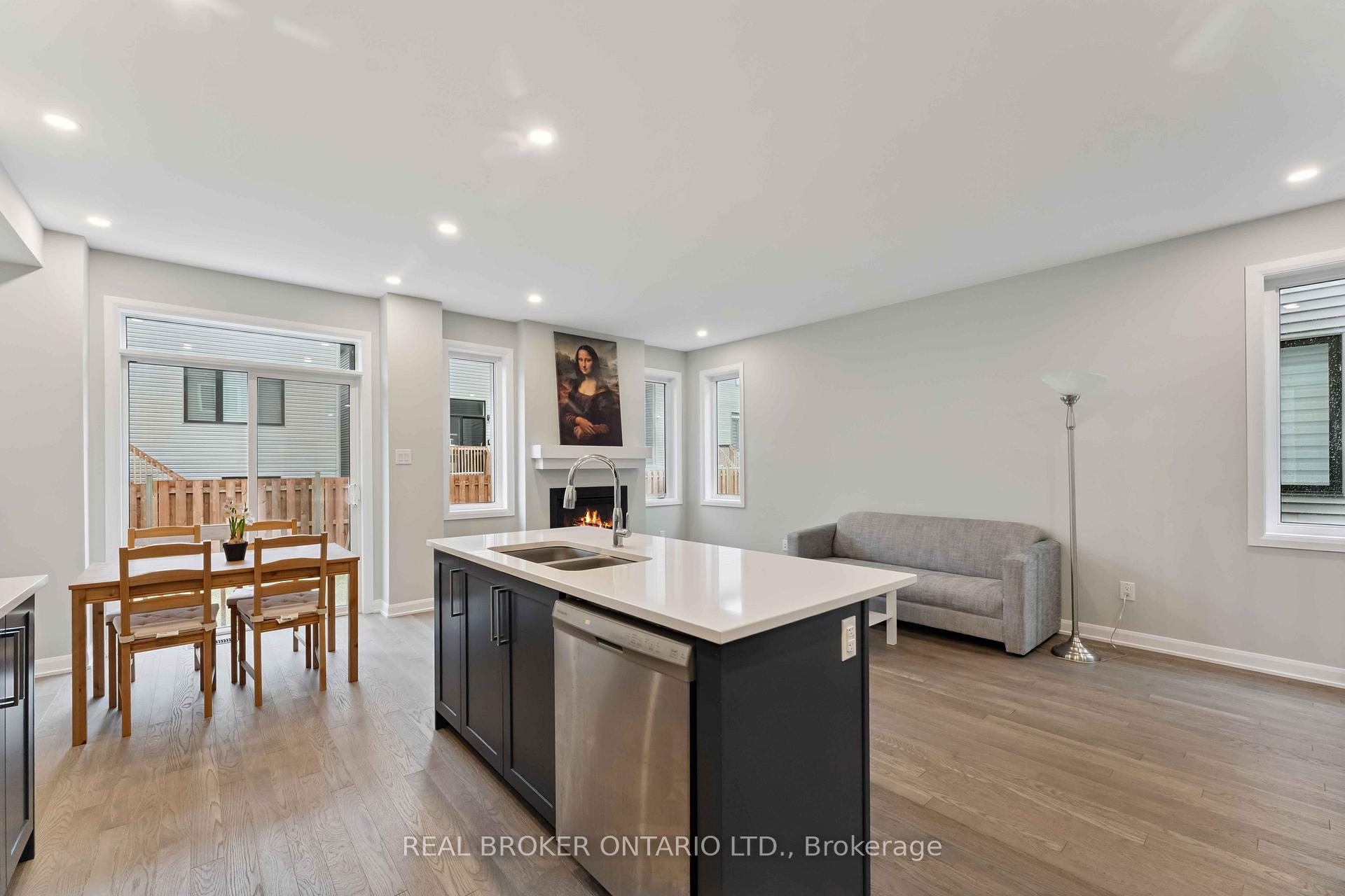 Photo 16 of 242 Tullaghan Heights, Ottawa, Barrhaven - Half Moon Bay — HOMEH