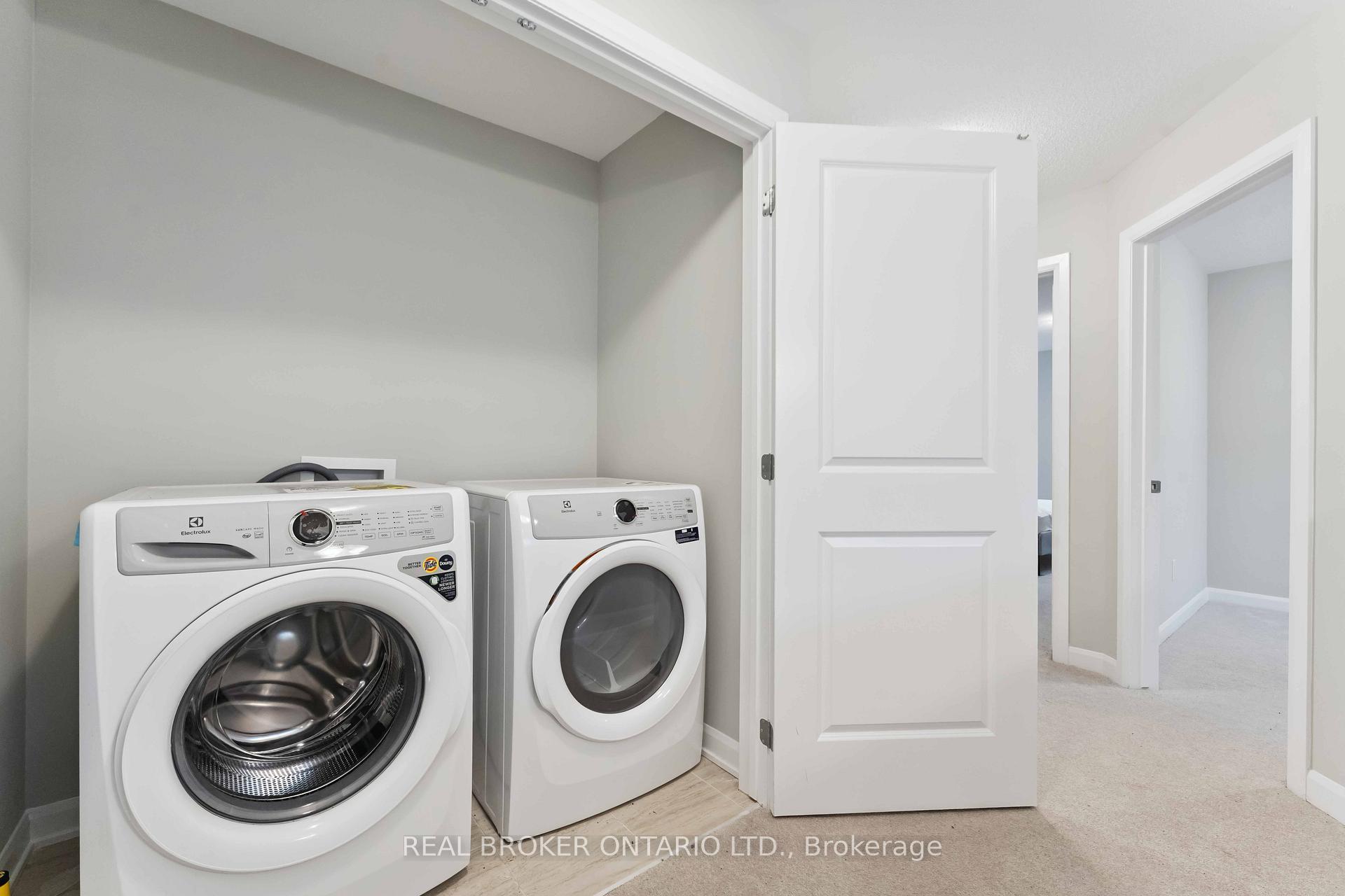 Photo 28 of 242 Tullaghan Heights, Ottawa, Barrhaven - Half Moon Bay — HOMEH