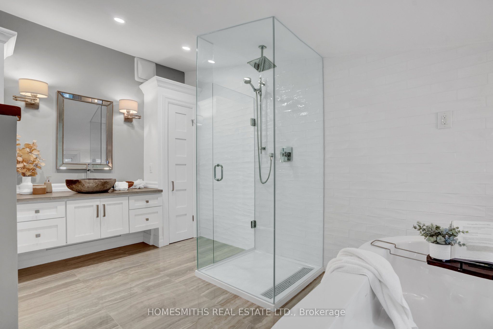 Photo 23 of 141 Cedar Crest Beach Road, Clarington, Bowmanville — HOMEH