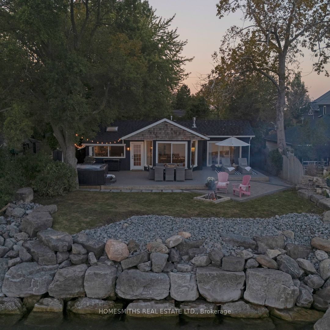 Photo 3 of 141 Cedar Crest Beach Road, Clarington, Bowmanville — HOMEH