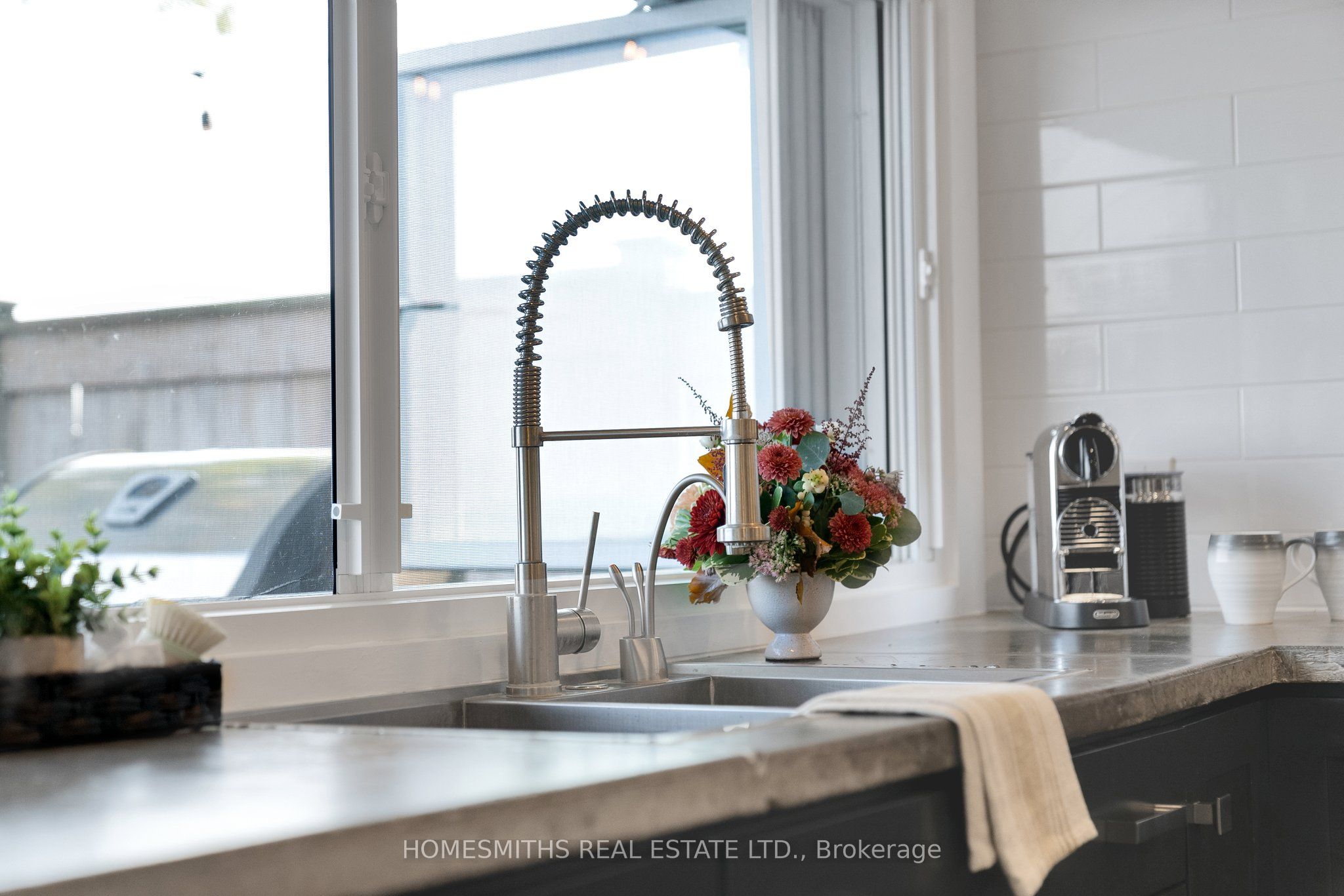 Photo 16 of 141 Cedar Crest Beach Road, Clarington, Bowmanville — HOMEH