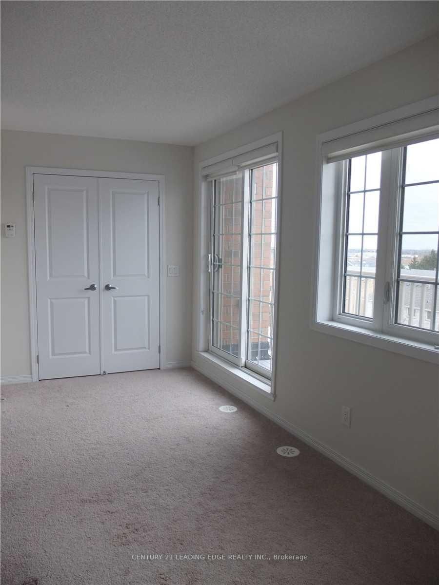 Photo 3 of 105 Silverwood Ave, Richmond Hill, Devonsleigh — HOMEH