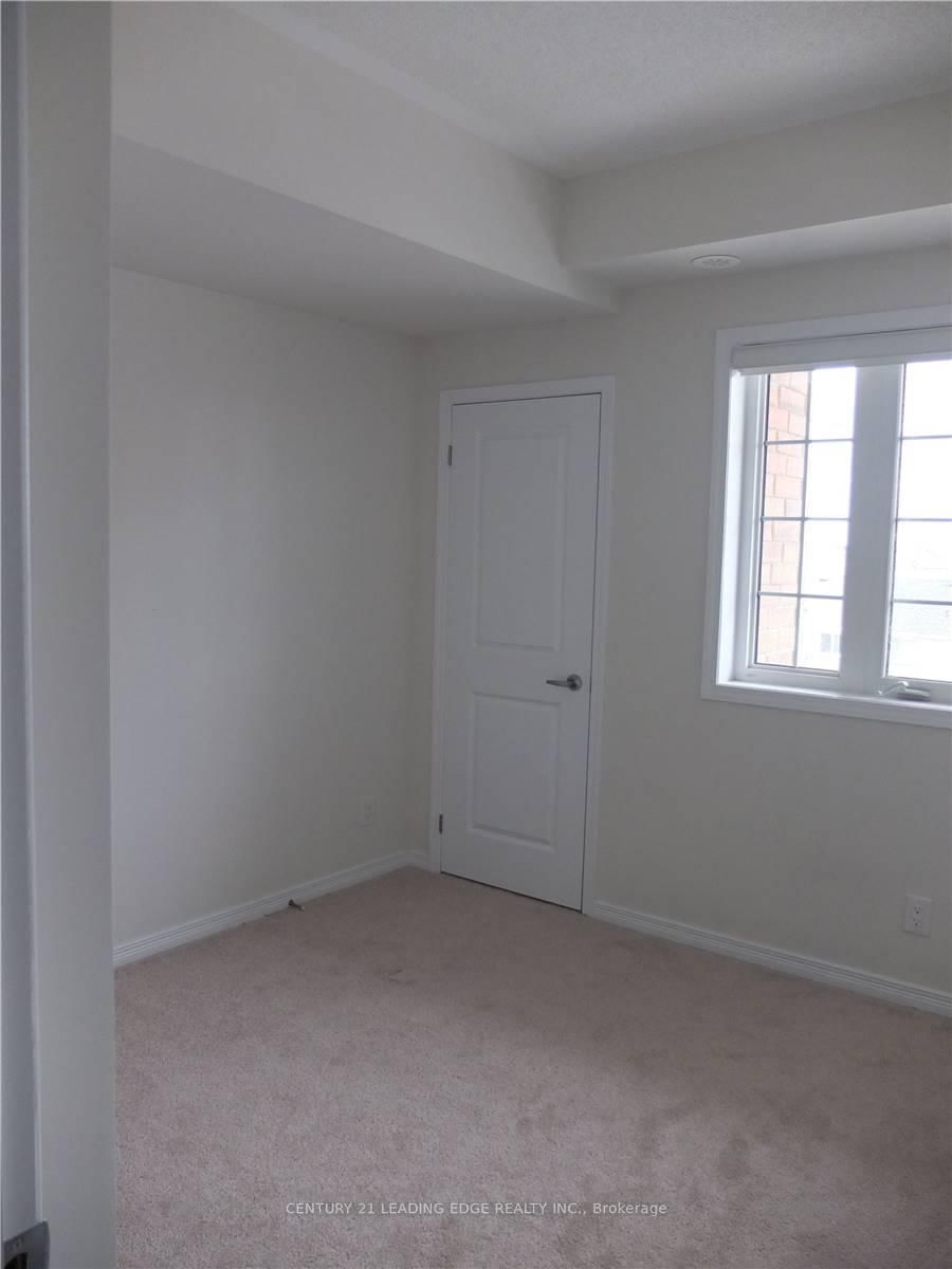 Photo 7 of 105 Silverwood Ave, Richmond Hill, Devonsleigh — HOMEH