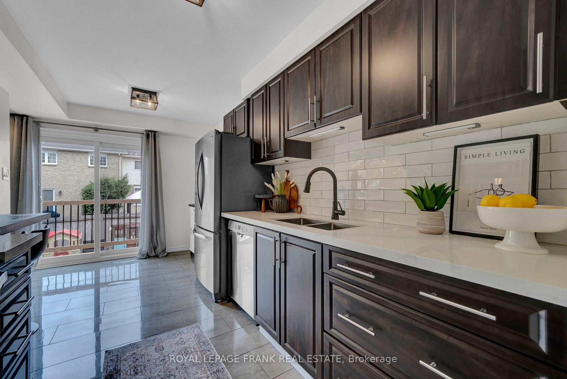 Photo 5 of 51 McMann Crescent, Clarington, Courtice — HOMEH