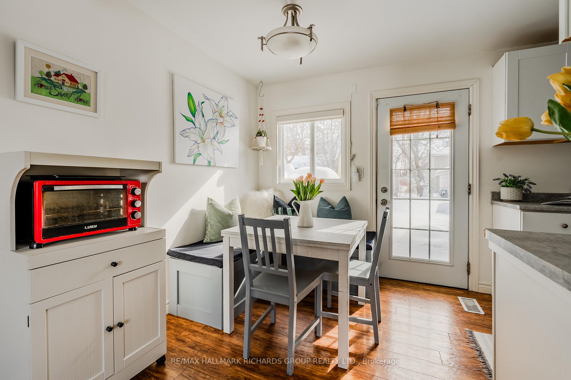 Photo 7 of 167 Gwendolyn Boulevard, Georgina, Keswick North — HOMEH