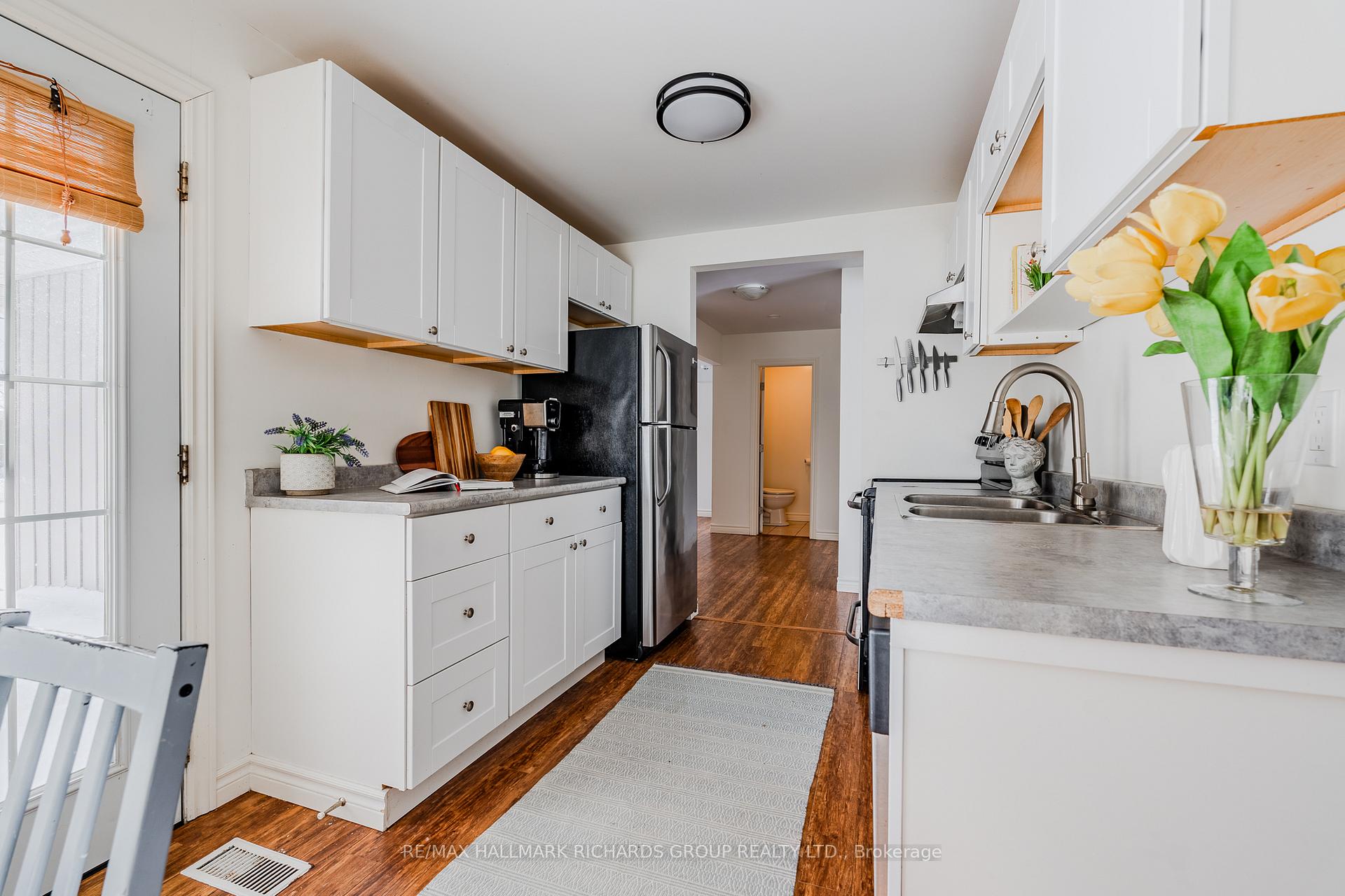 Photo 10 of 167 Gwendolyn Boulevard, Georgina, Keswick North — HOMEH