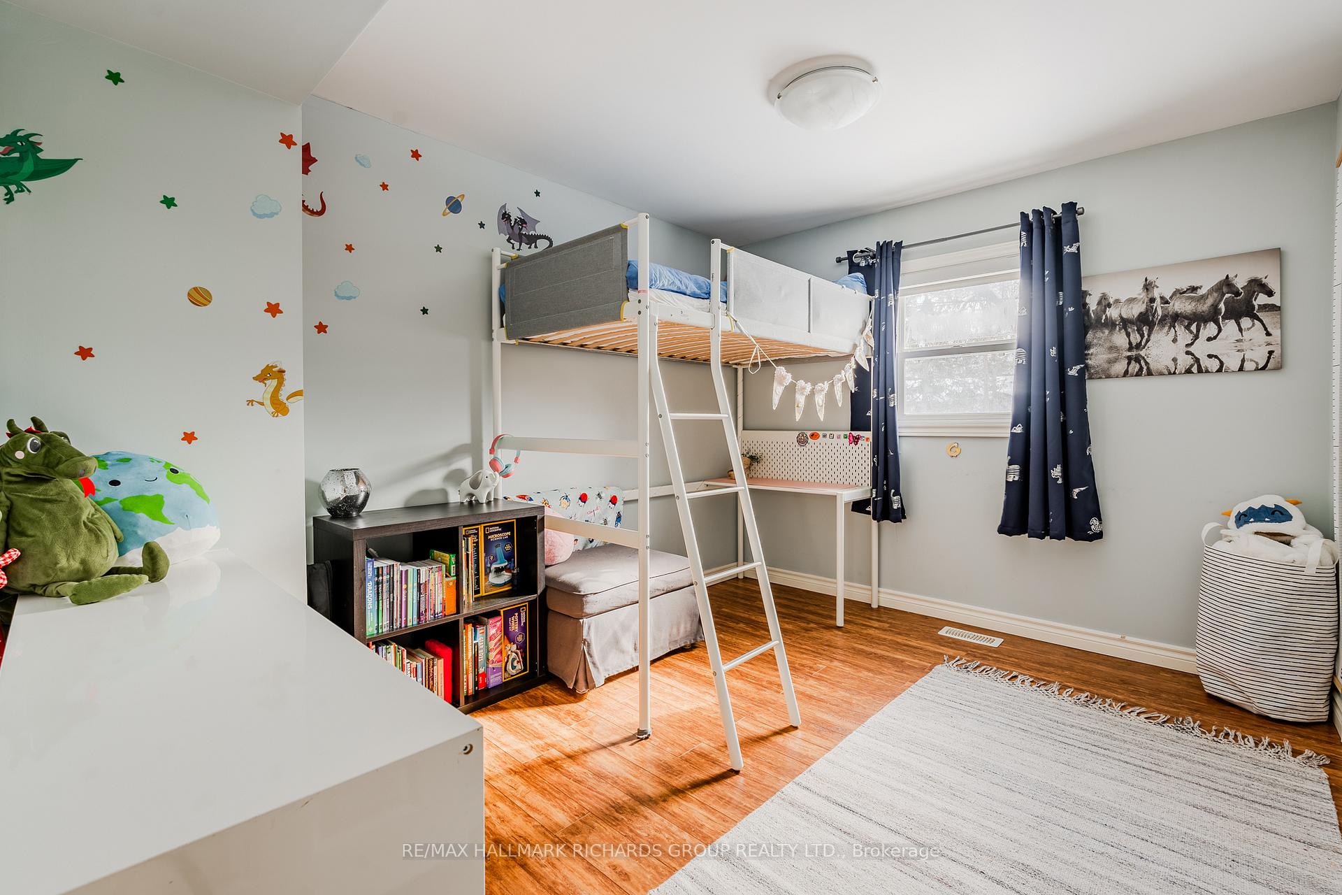 Photo 13 of 167 Gwendolyn Boulevard, Georgina, Keswick North — HOMEH