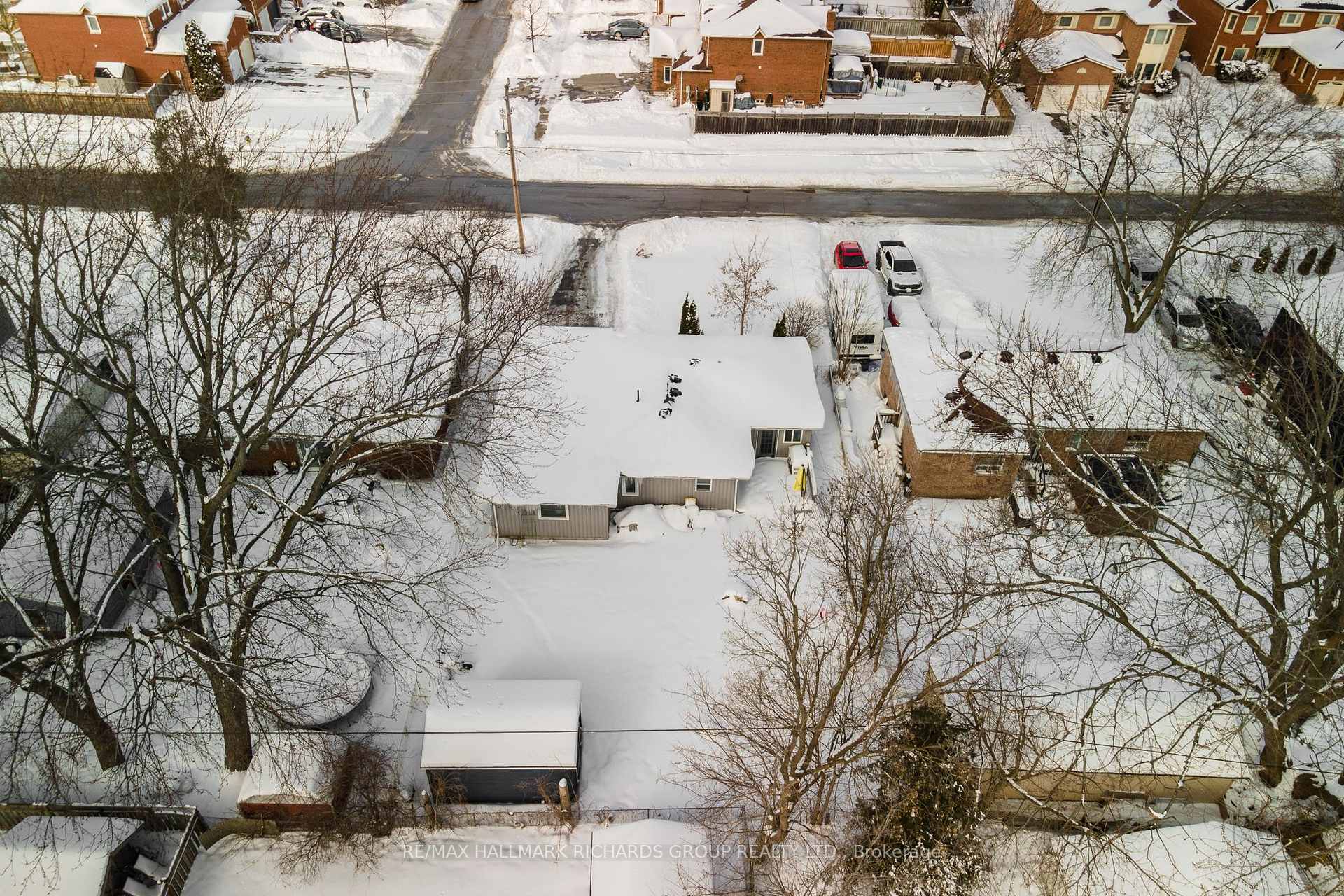 Photo 19 of 167 Gwendolyn Boulevard, Georgina, Keswick North — HOMEH