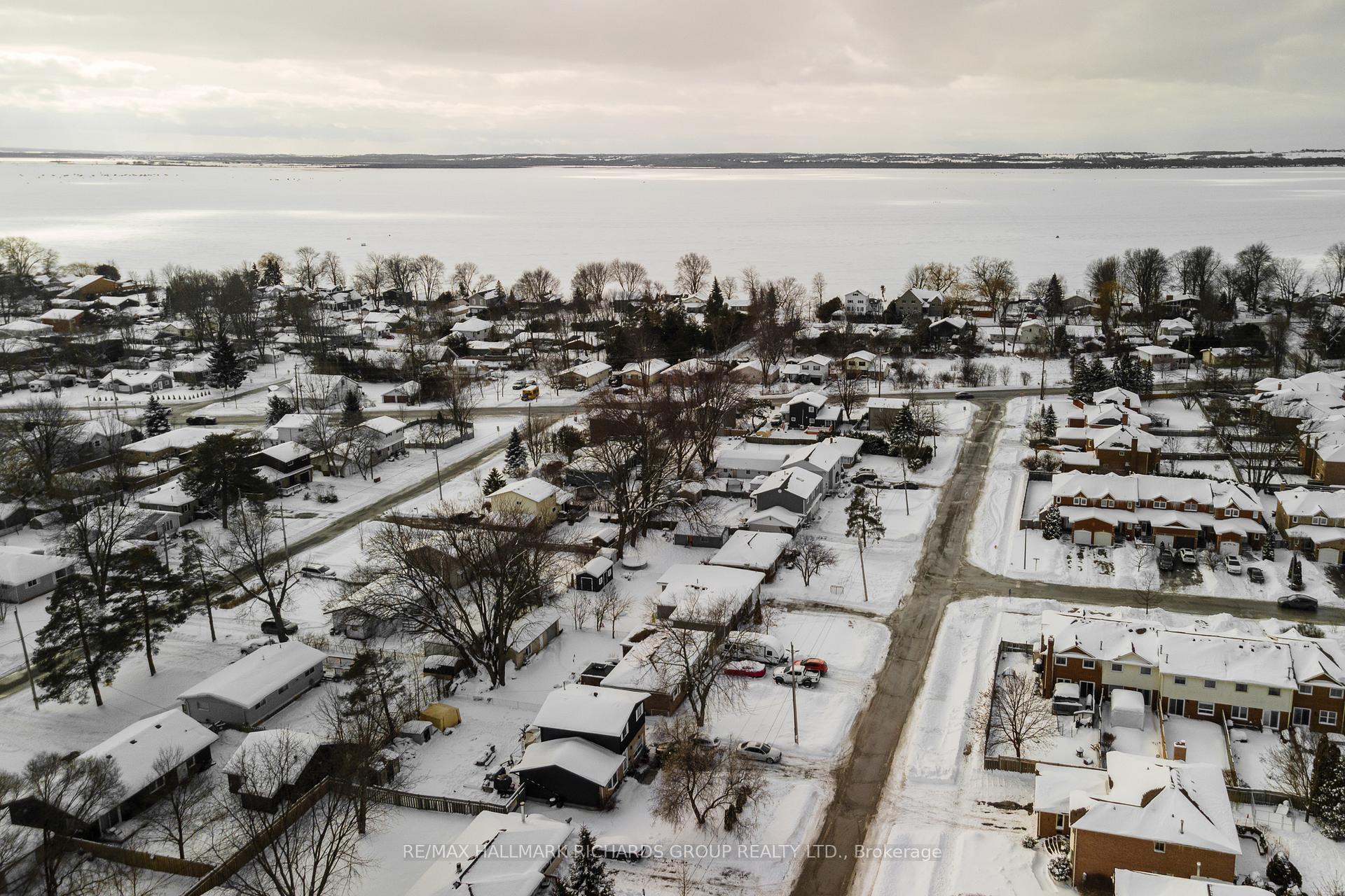 Photo 21 of 167 Gwendolyn Boulevard, Georgina, Keswick North — HOMEH