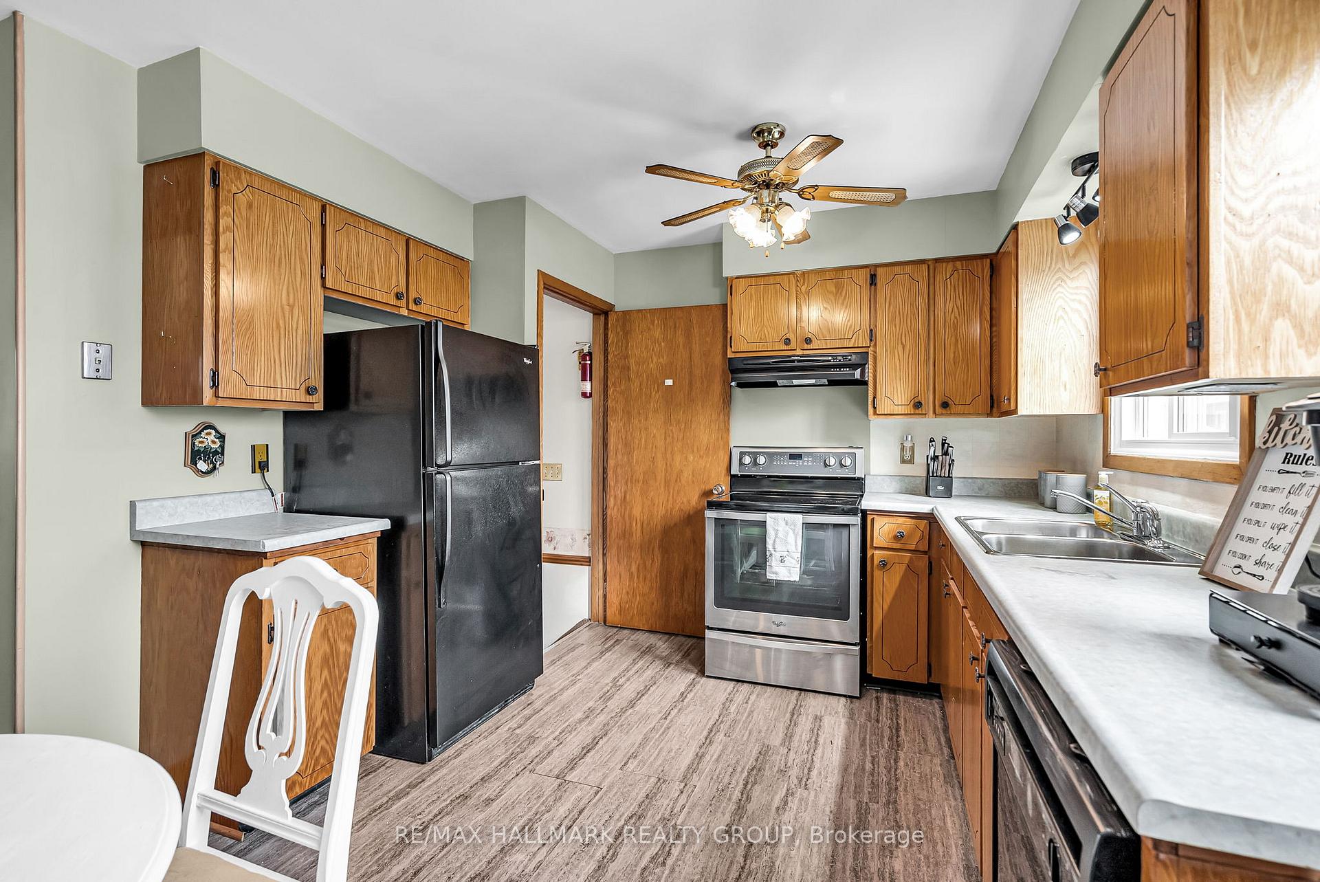 Photo 11 of 1407 Walton Street, Cornwall — HOMEH