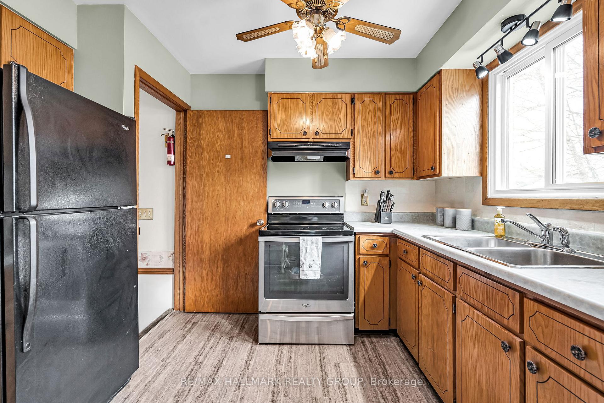 Photo 12 of 1407 Walton Street, Cornwall — HOMEH