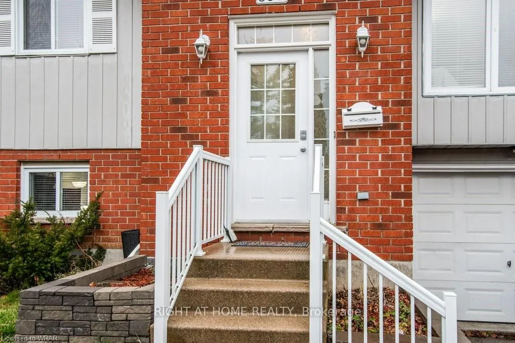Photo 3 of 554 halberstadt Circle, Cambridge, Preston Heights — HOMEH
