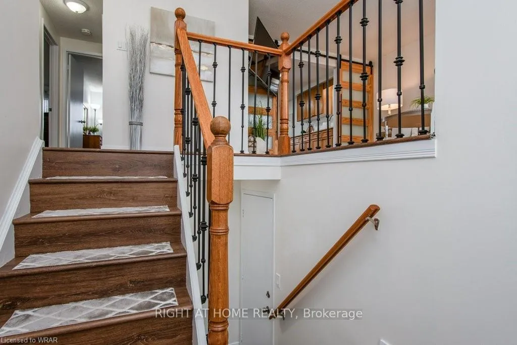 Photo 5 of 554 halberstadt Circle, Cambridge, Preston Heights — HOMEH