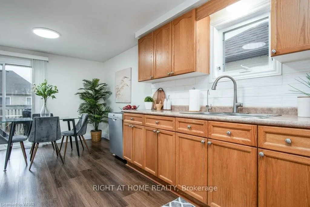 Photo 13 of 554 halberstadt Circle, Cambridge, Preston Heights — HOMEH
