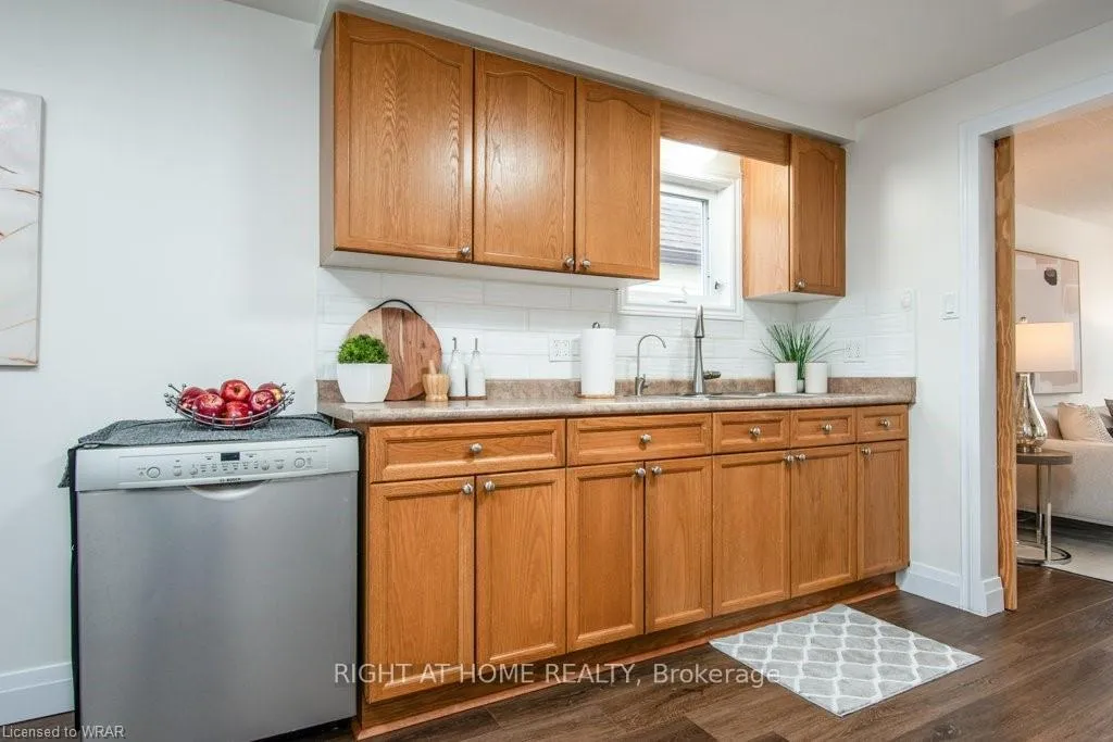 Photo 15 of 554 halberstadt Circle, Cambridge, Preston Heights — HOMEH