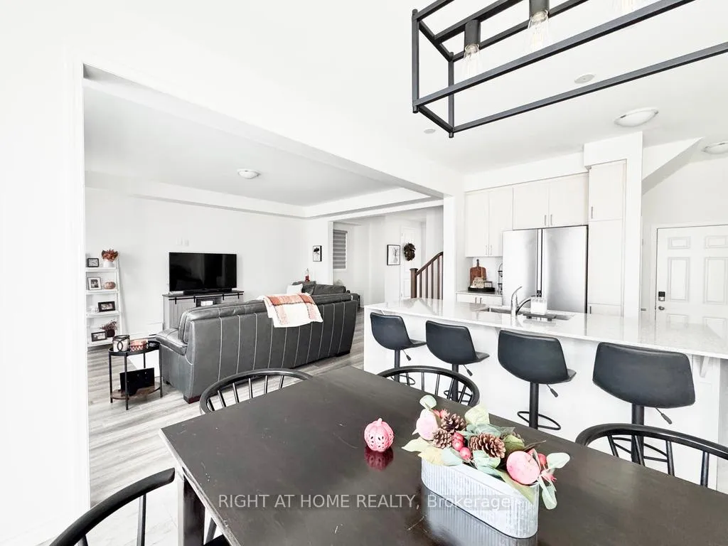 Photo 7 of Unit Upper, 61 Suzuki Street, Barrie, Rural Barrie Southeast — HOMEH