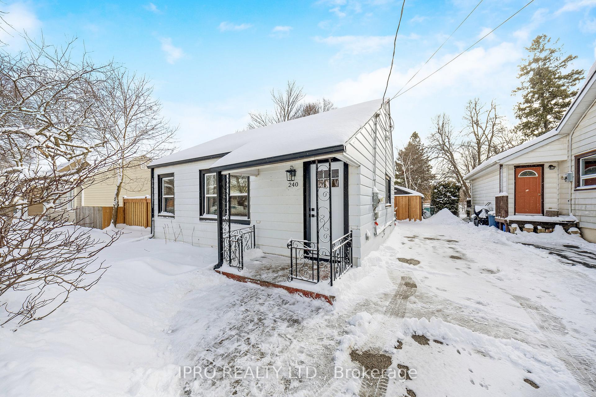 Photo 4 of 240 McDonald Boulevard, Halton Hills, Acton — HOMEH