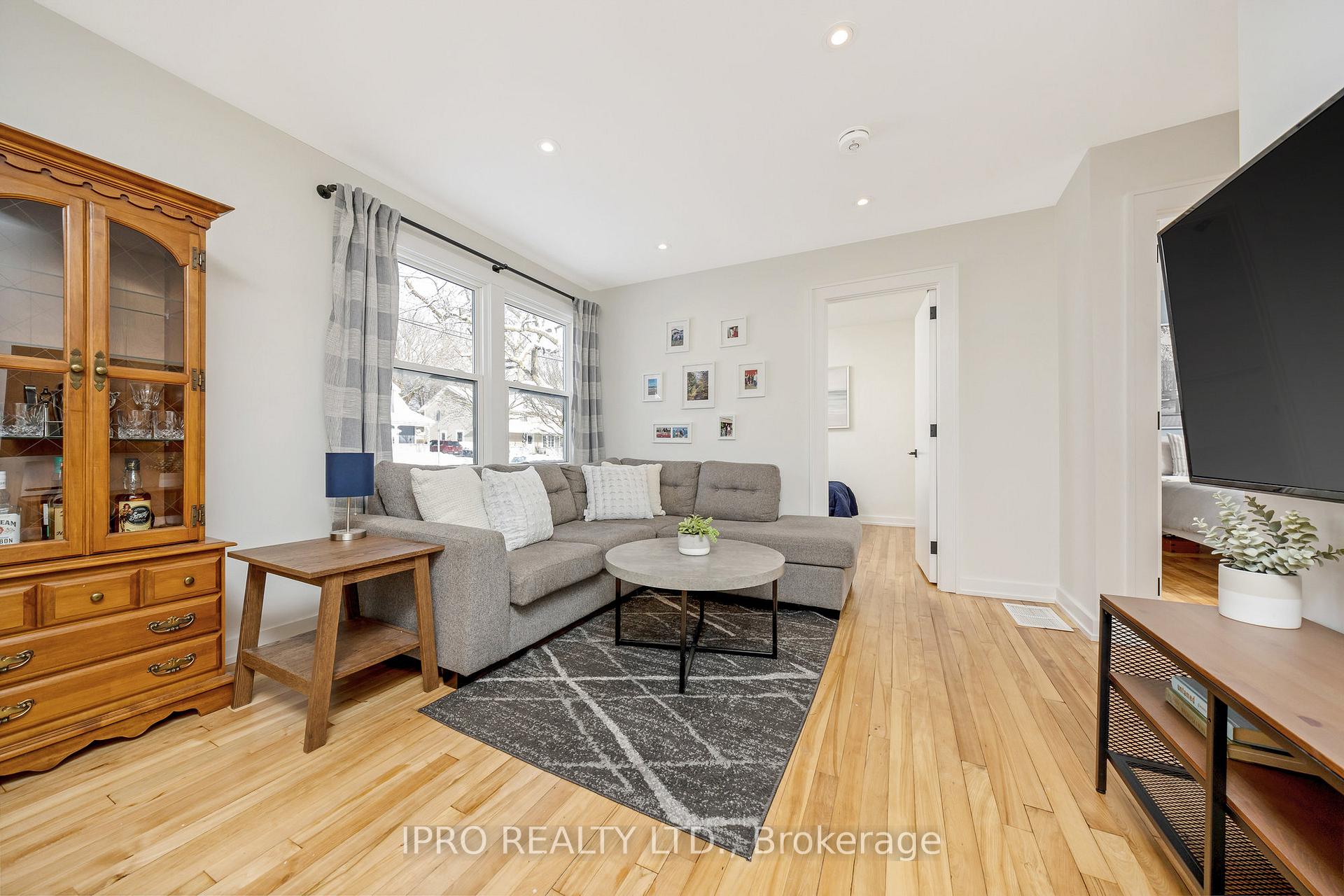 Photo 6 of 240 McDonald Boulevard, Halton Hills, Acton — HOMEH