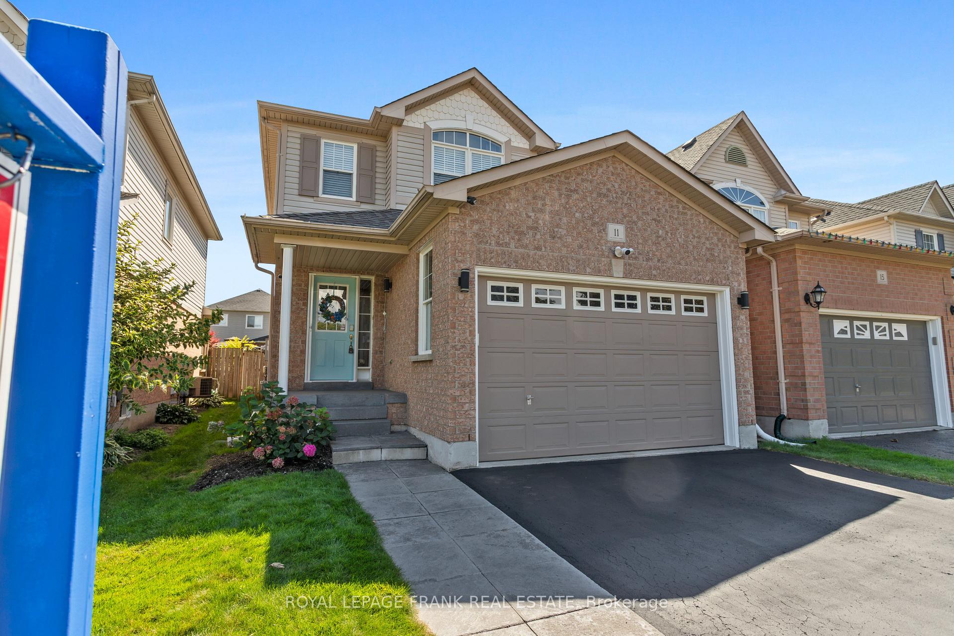 Photo 2 of 11 Staples Avenue, Clarington, Courtice — HOMEH