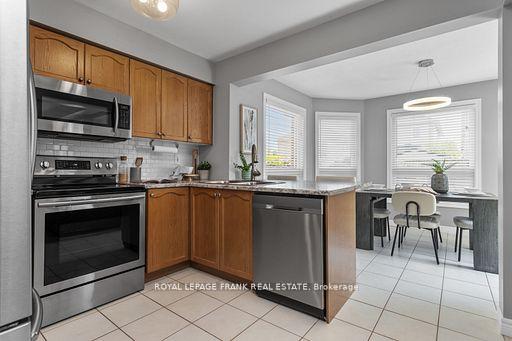 Photo 9 of 11 Staples Avenue, Clarington, Courtice — HOMEH