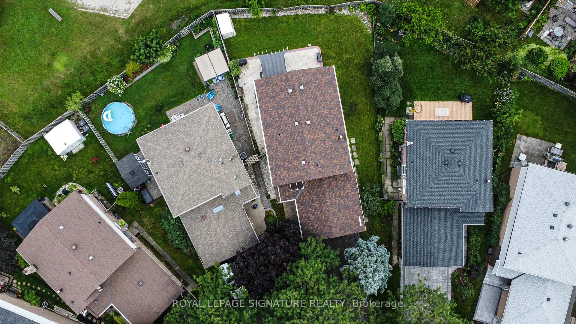 Photo 2 of 1521 Ealing Court, Oakville, Falgarwood — HOMEH