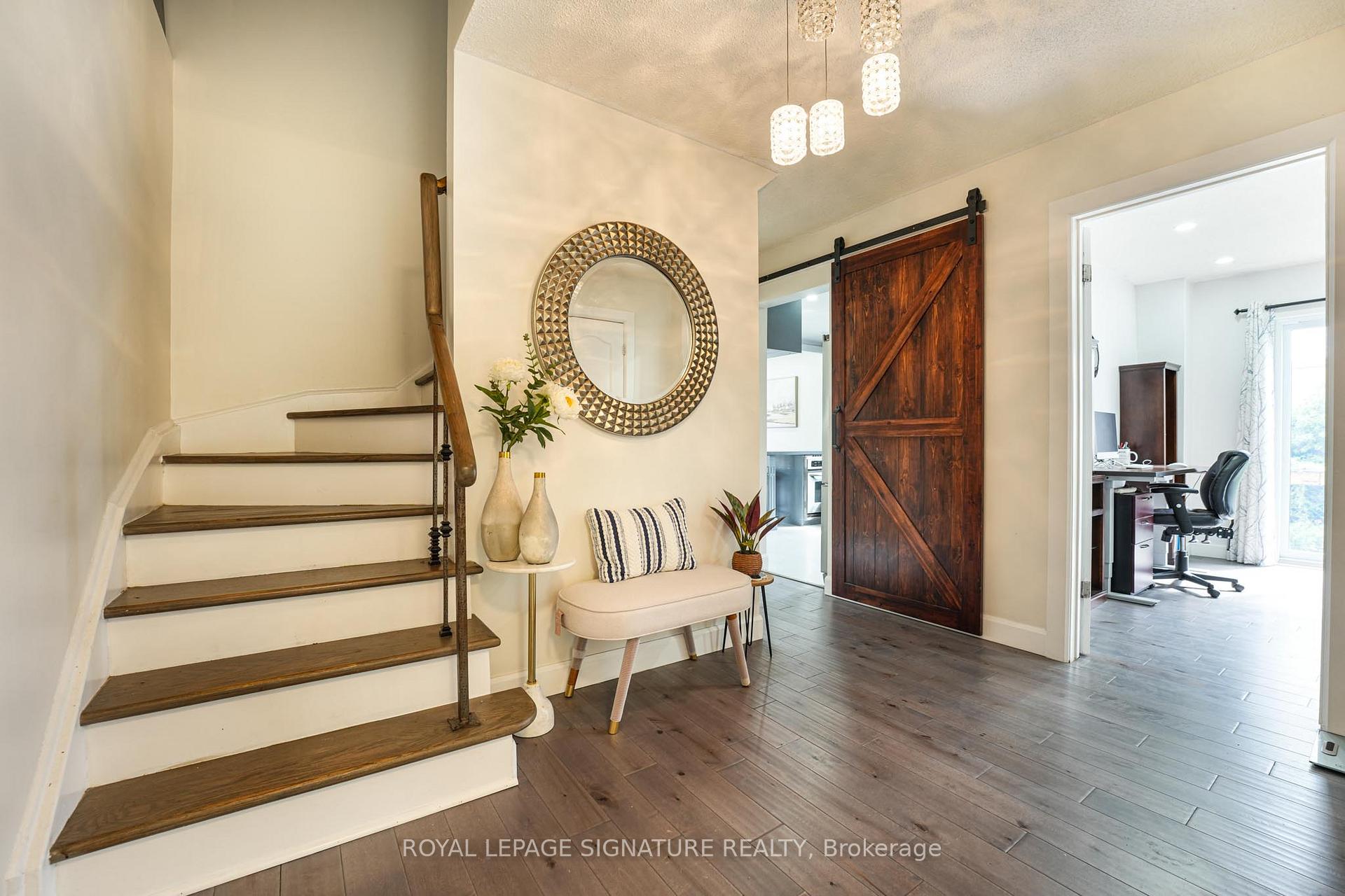 Photo 4 of 1521 Ealing Court, Oakville, Falgarwood — HOMEH