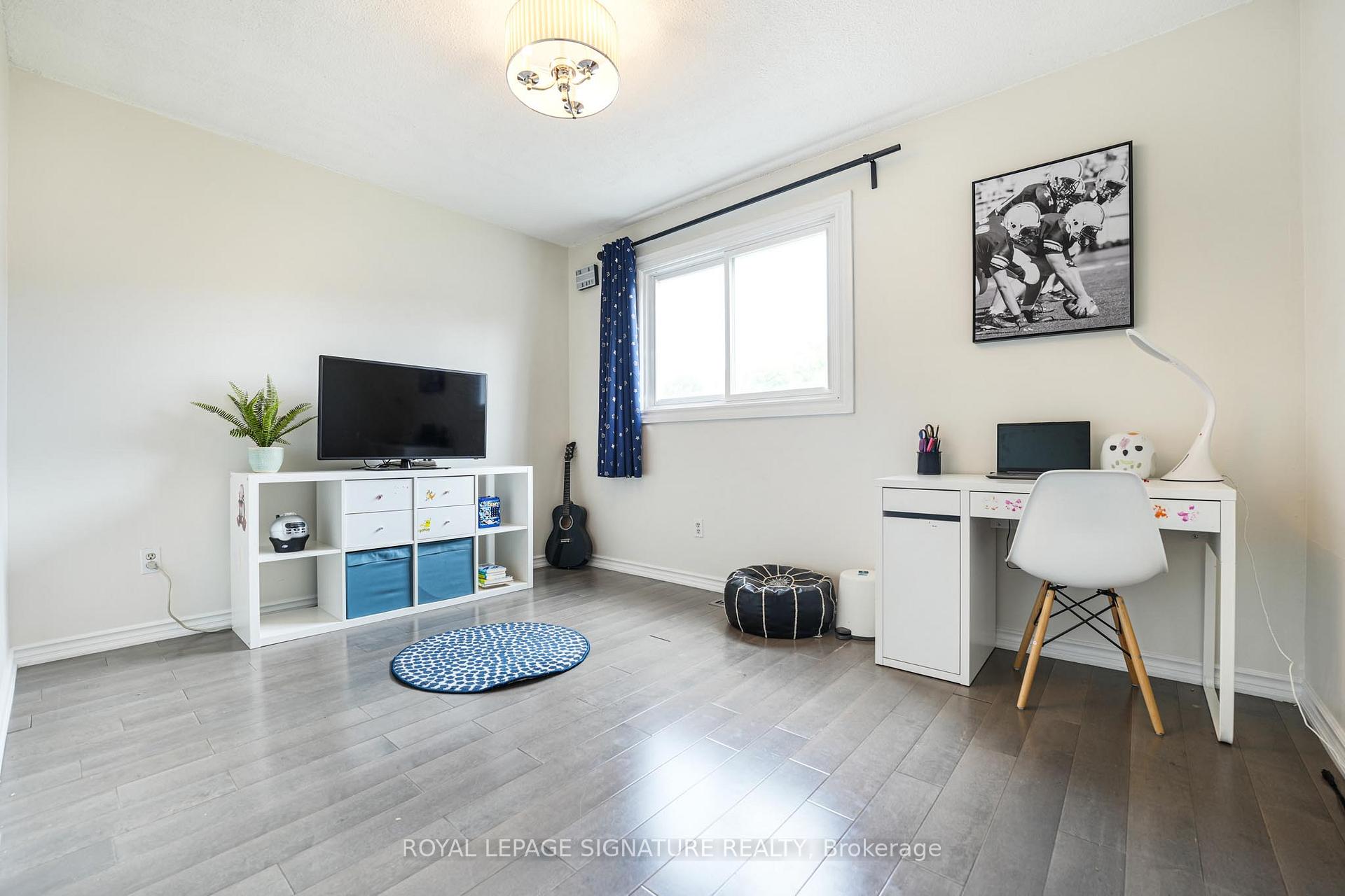 Photo 25 of 1521 Ealing Court, Oakville, Falgarwood — HOMEH