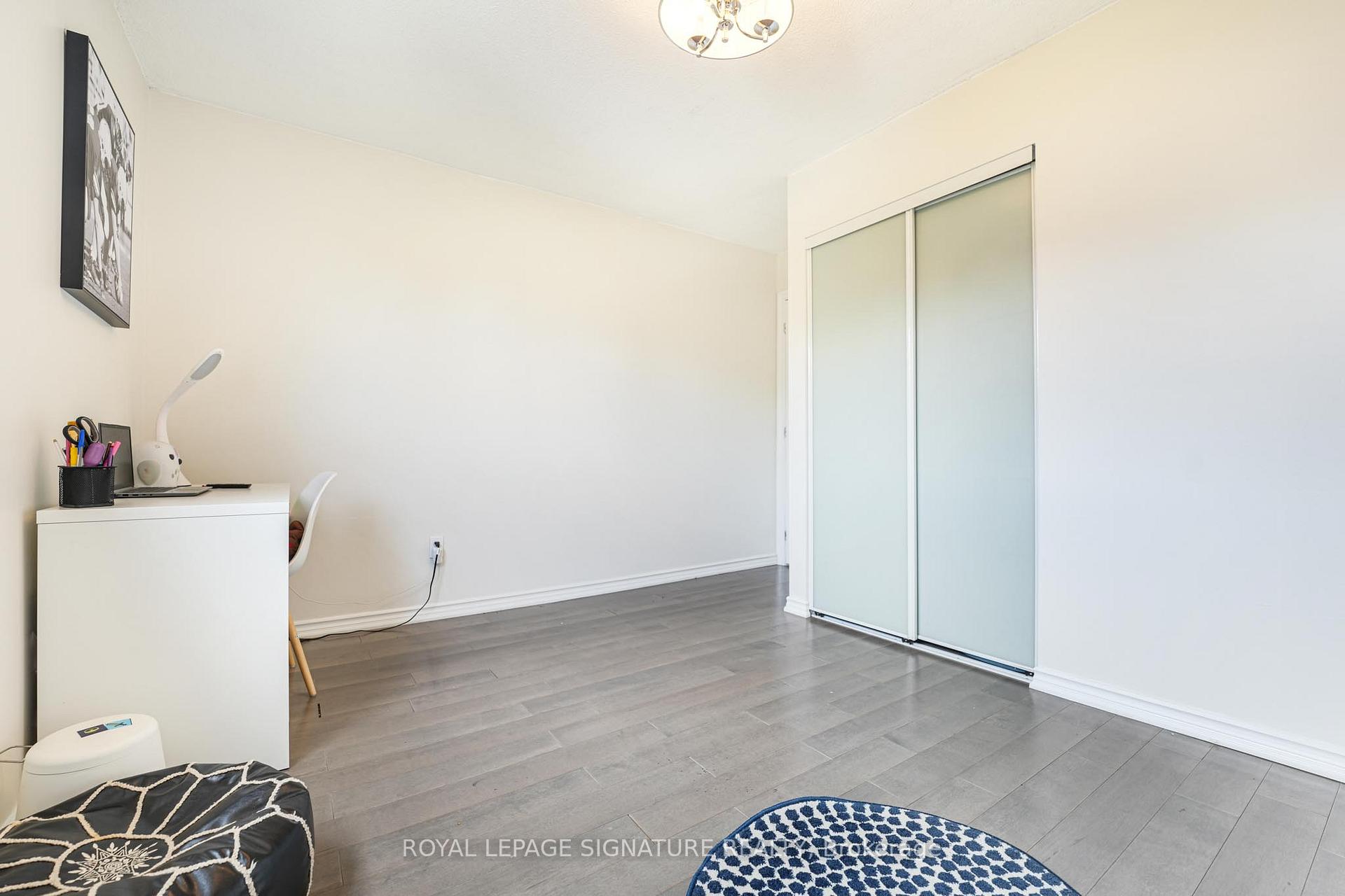 Photo 26 of 1521 Ealing Court, Oakville, Falgarwood — HOMEH
