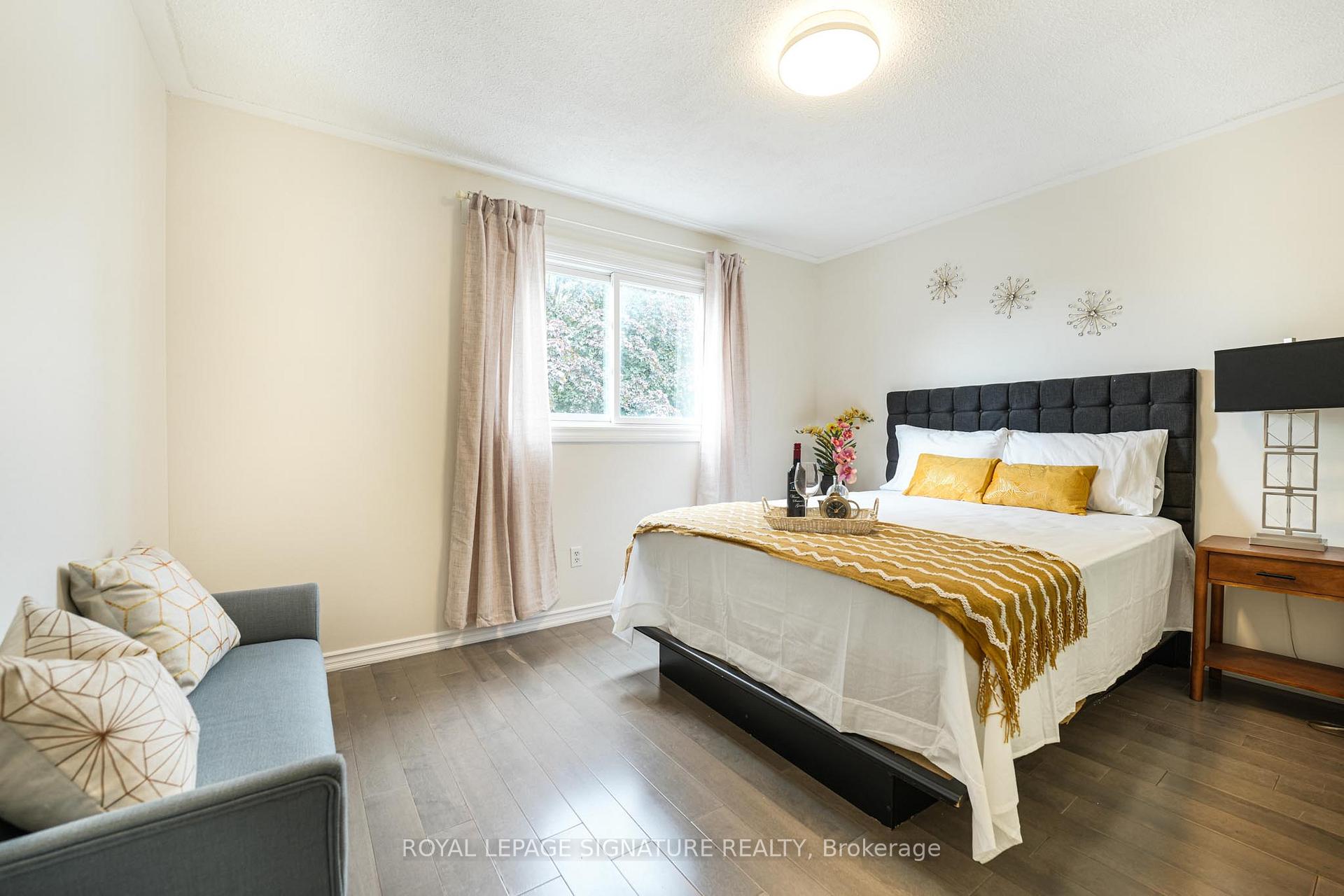 Photo 28 of 1521 Ealing Court, Oakville, Falgarwood — HOMEH