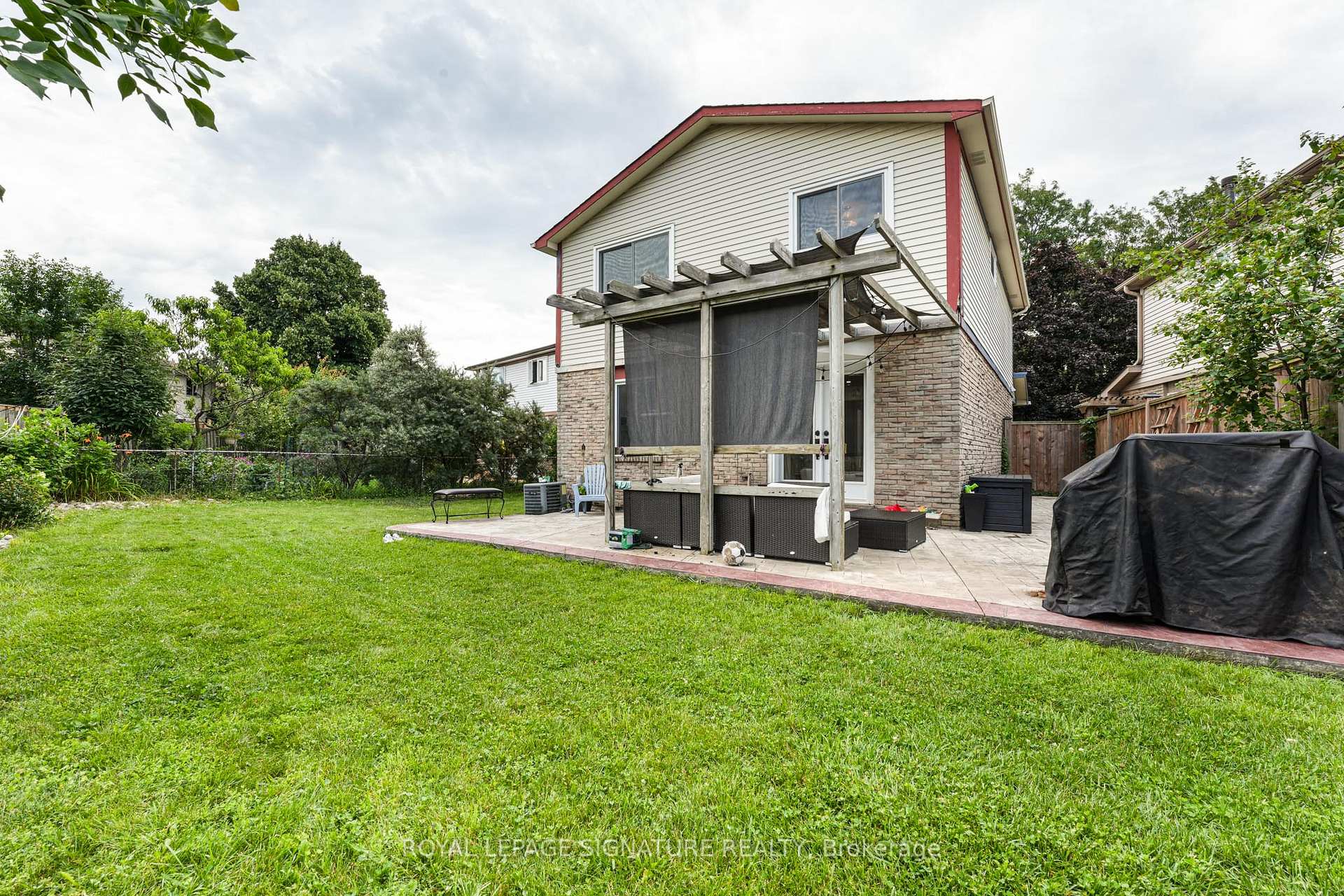Photo 34 of 1521 Ealing Court, Oakville, Falgarwood — HOMEH