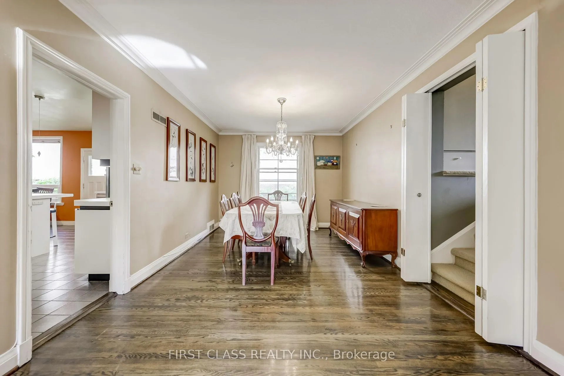 Photo 10 of 26 York Road, North York, Bridle Path-Sunnybrook-York Mills — HOMEH